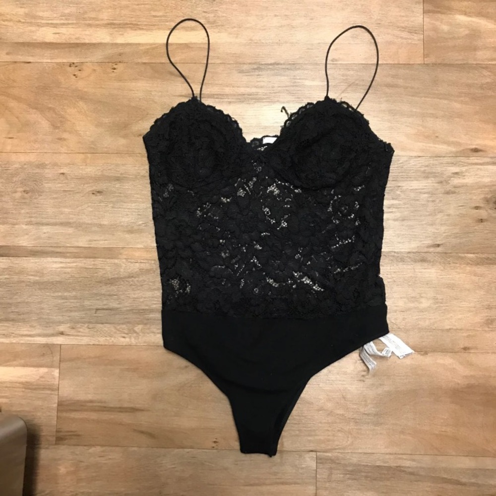 Zara lace bodysuit size medium